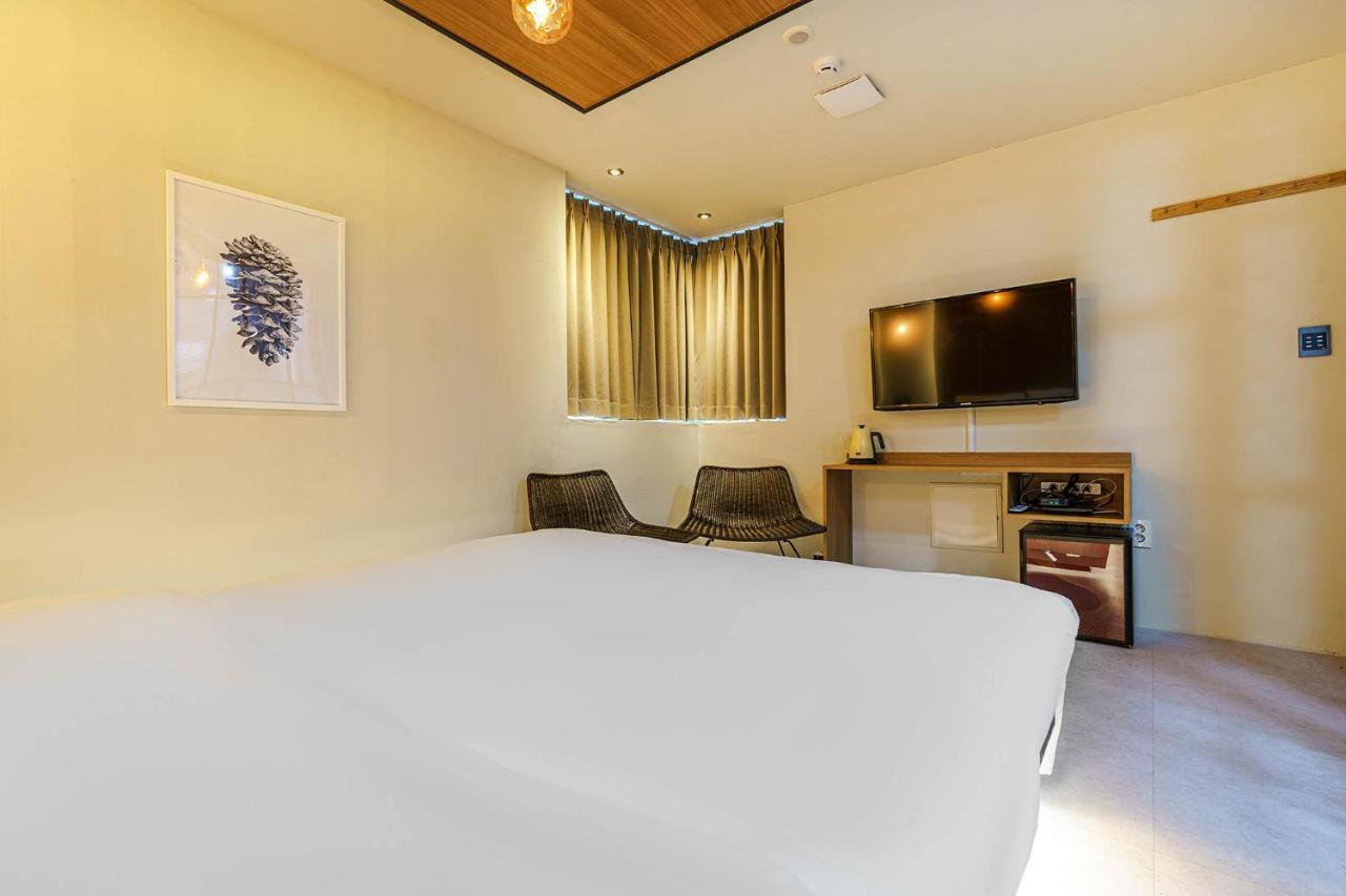 Hotel Less Seul Esterno foto